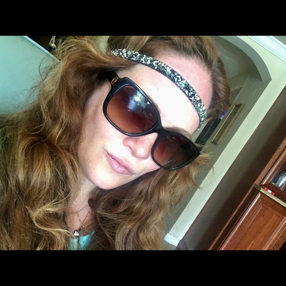 Meet your Posher, Courtney